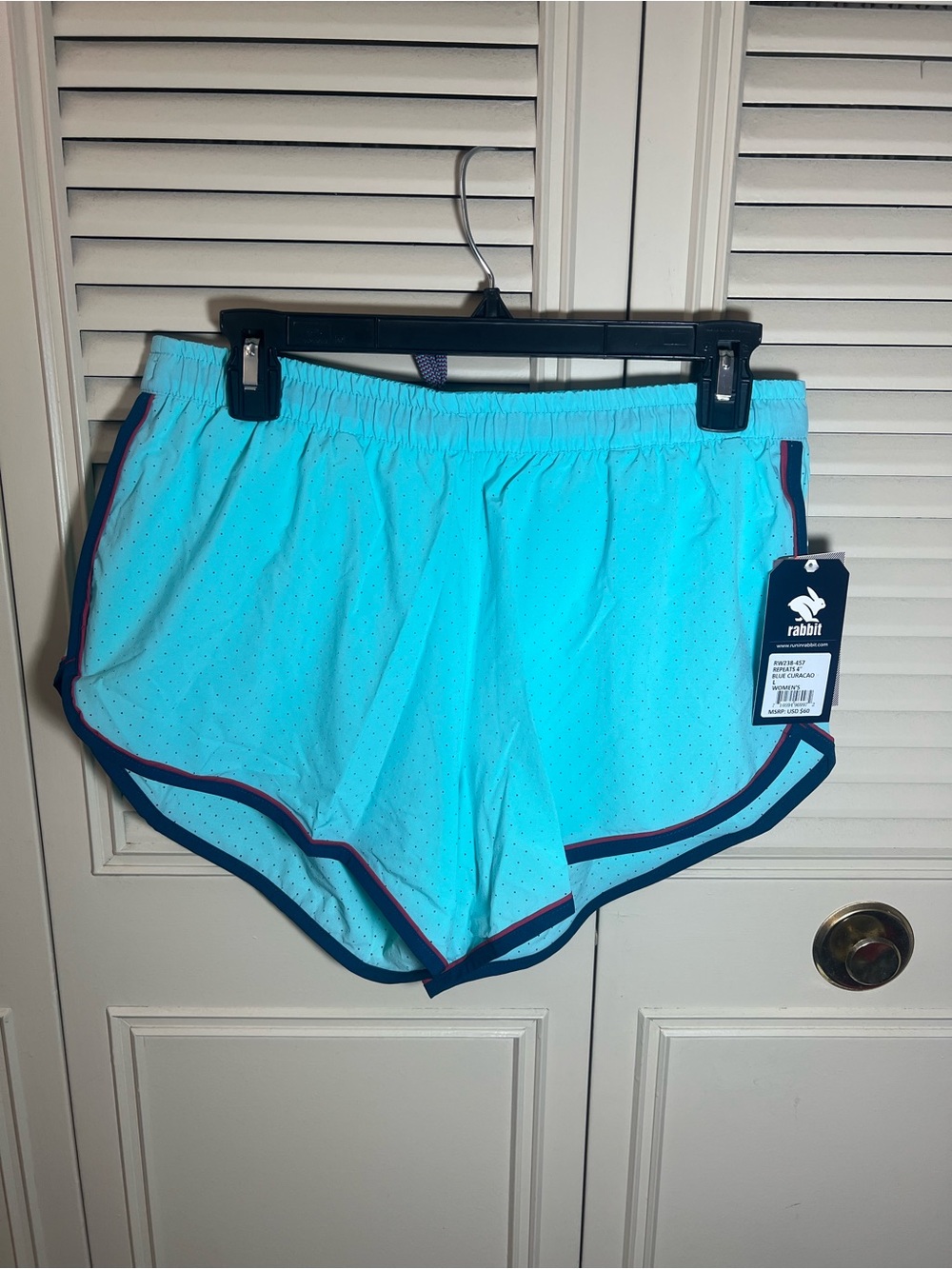 NWT Rabbit Repeats 4 inch shorts